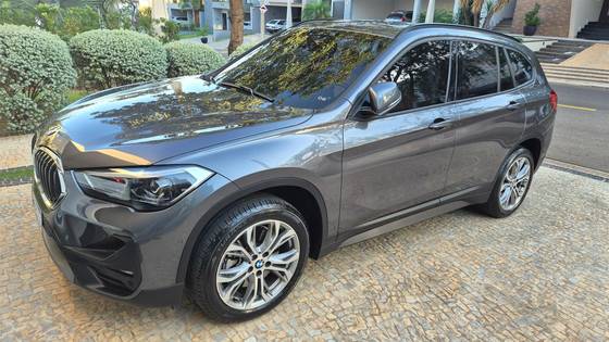 BMW X1 2.0 16V TURBO ACTIVEFLEX SDRIVE20I 4P AUTOMÁTICO BMW X1 2.0 16V TURBO ACTIVEFLEX SDRIVE20I 4P AUTOMÁTICO